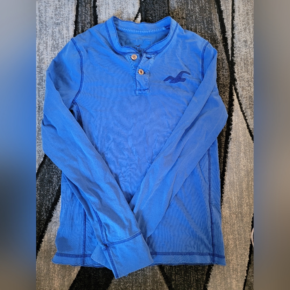 Hollister long sleeve tee